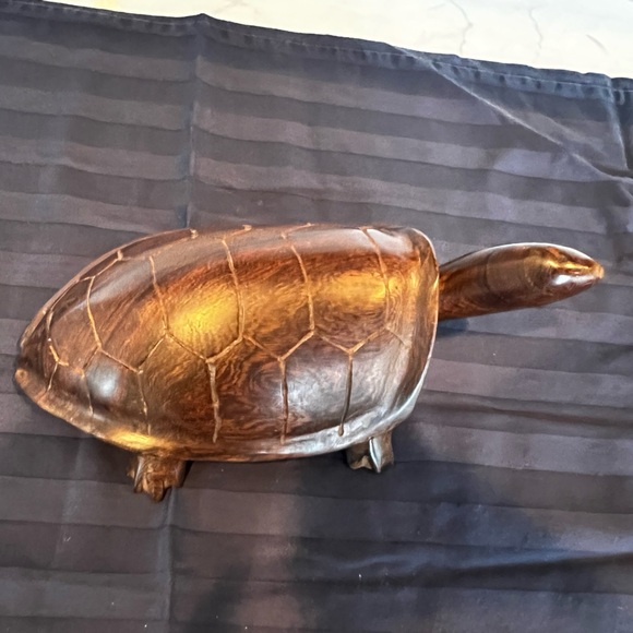 Vintage Carved Wooden Turtle Figurine Decor Piece Hawaiian - Picture 3 of 10